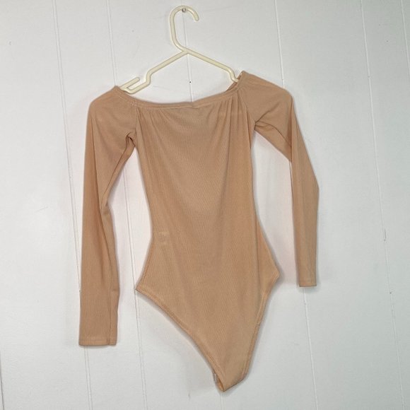 Basic Ribbed Off The Shoulder Bodysuit - Picture 2 of 2